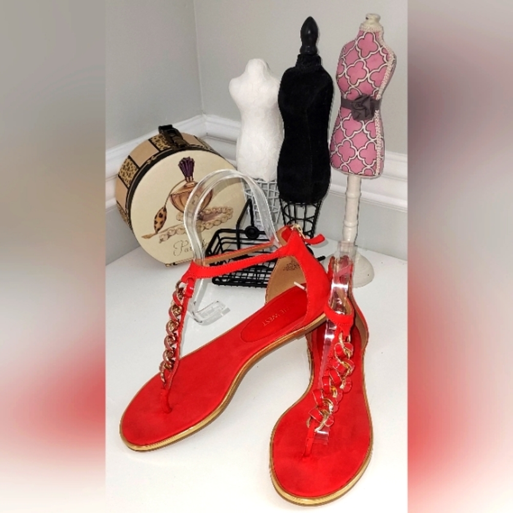Nine West Red/Gold Chain Flat Keylime Sandal Pre-owned